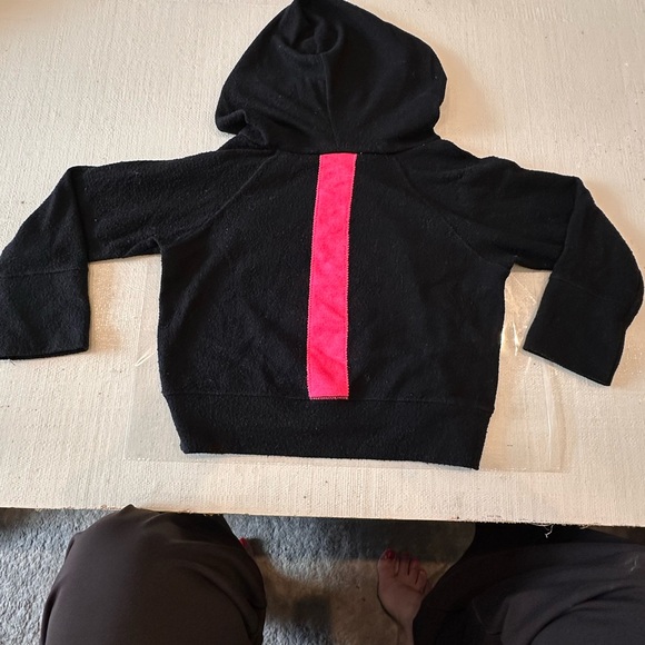 Designer From Denny’s-Random Hearts Kids Black Hoodie with Vibrant Star Design - Picture 6 of 7